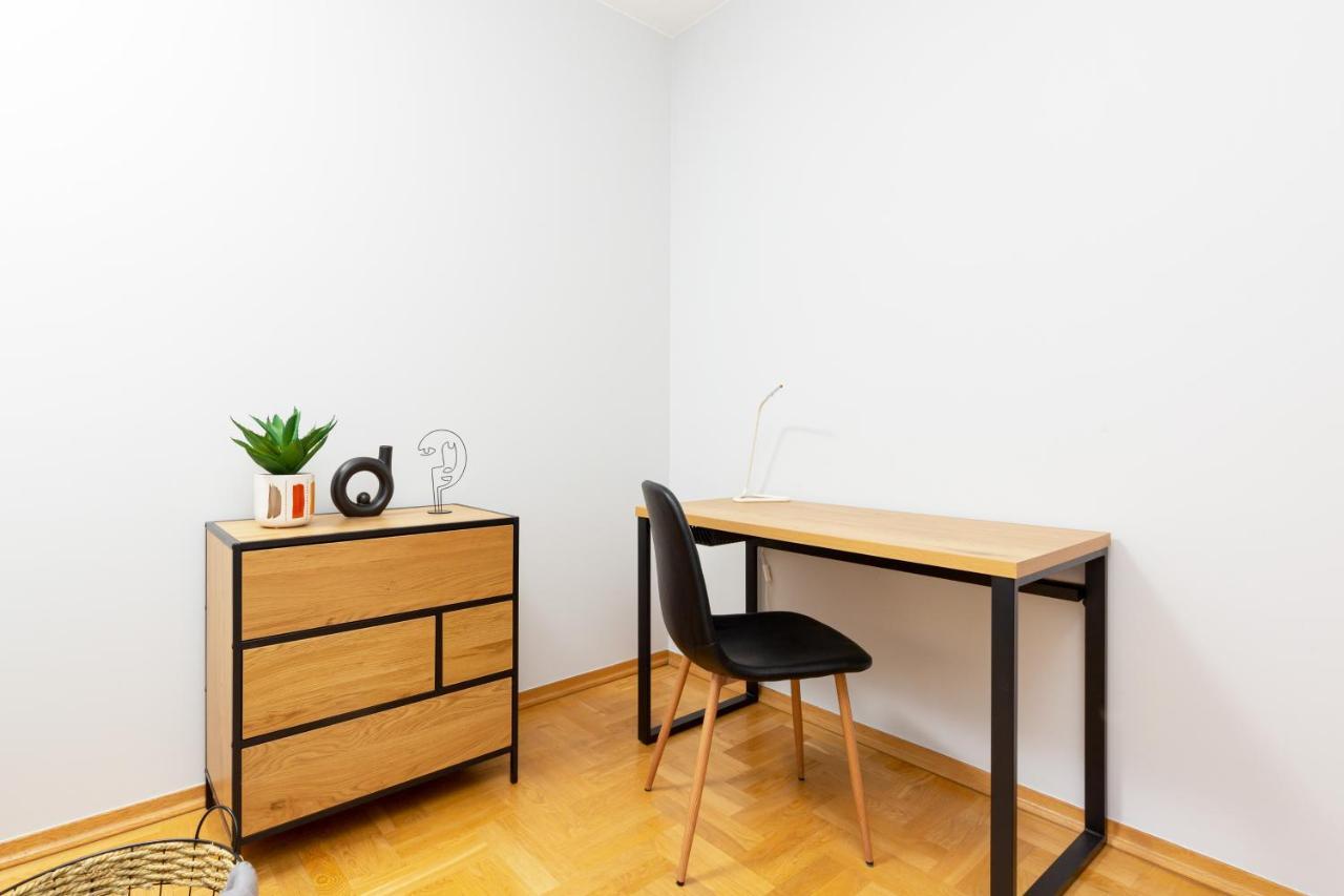 Mokotow Apartment Bluszczanska By Noclegi Renters وارسو المظهر الخارجي الصورة