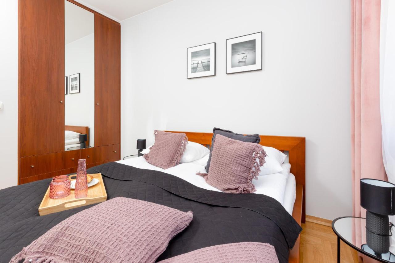 Mokotow Apartment Bluszczanska By Noclegi Renters وارسو المظهر الخارجي الصورة