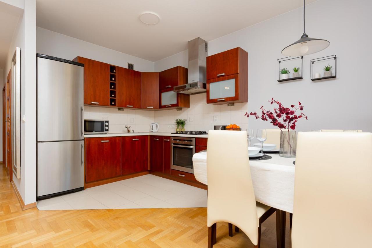 Mokotow Apartment Bluszczanska By Noclegi Renters وارسو المظهر الخارجي الصورة